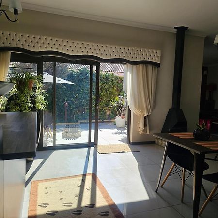 سواكوبموند Cora'S Boutique Bed & Breakfast المظهر الخارجي الصورة