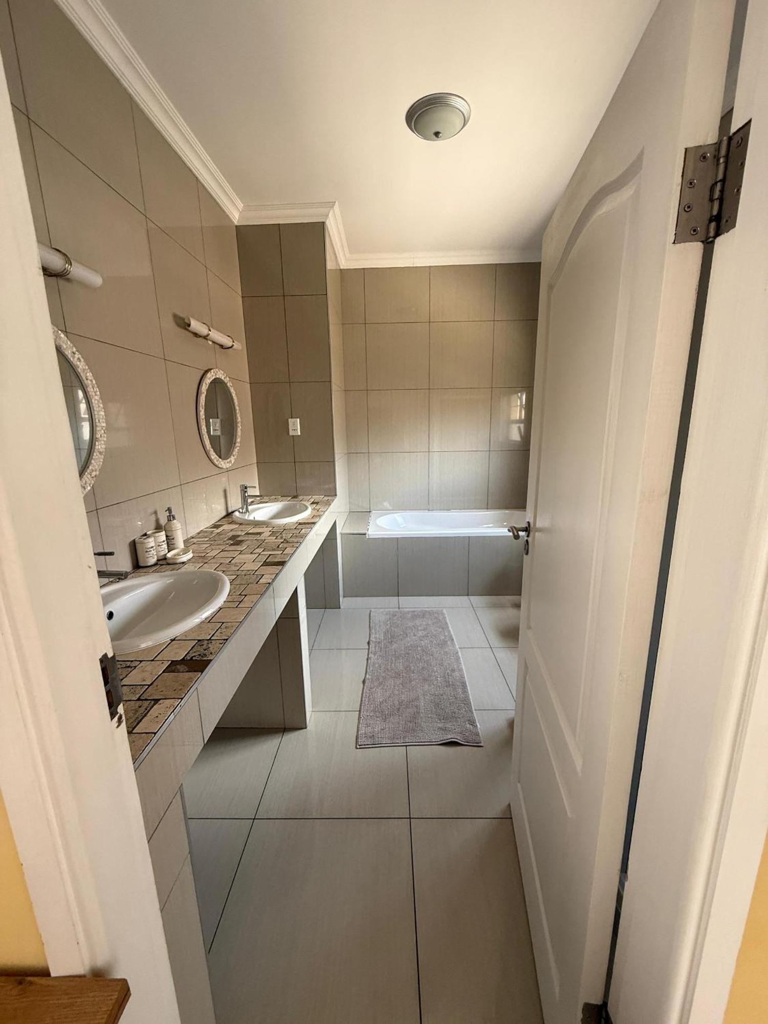 سواكوبموند Cora'S Boutique Bed & Breakfast المظهر الخارجي الصورة